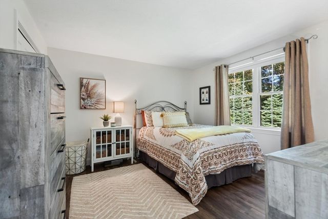 104 Ridgewood Dr, Taunton, MA 02780