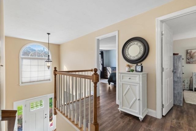 104 Ridgewood Dr, Taunton, MA 02780