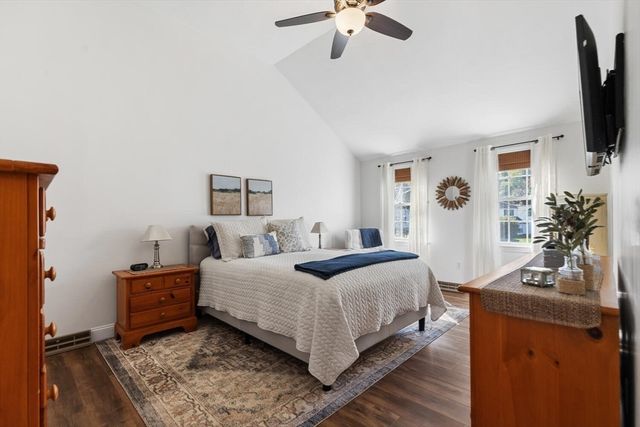 104 Ridgewood Dr, Taunton, MA 02780