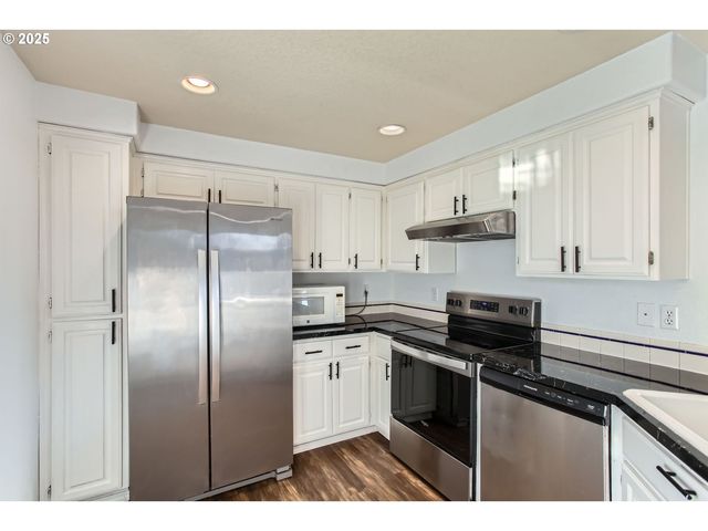 23224 Sw ORCHARD HEIGHTS Pl, Sherwood, OR 97140