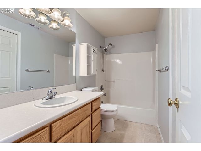 23224 Sw ORCHARD HEIGHTS Pl, Sherwood, OR 97140