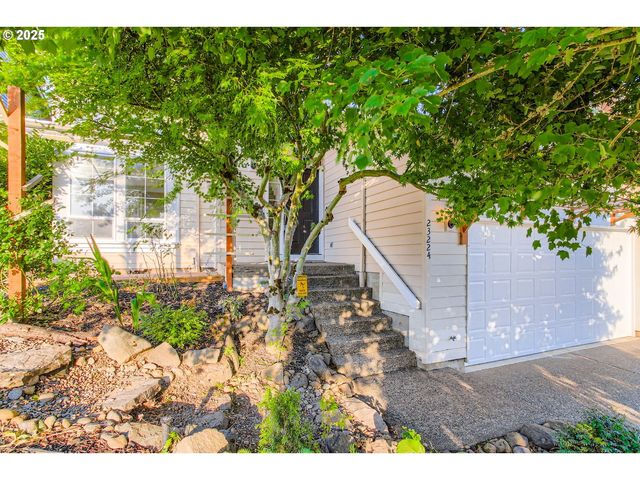 23224 Sw ORCHARD HEIGHTS Pl, Sherwood, OR 97140