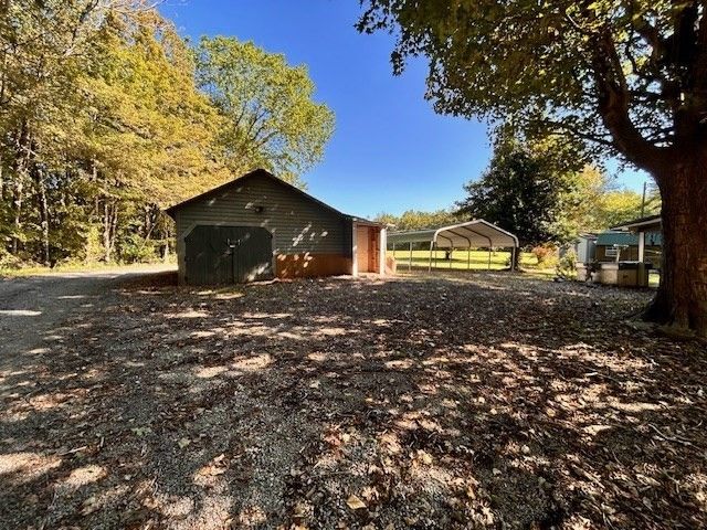 140 Spivey Ln, Gainesboro, TN 38562