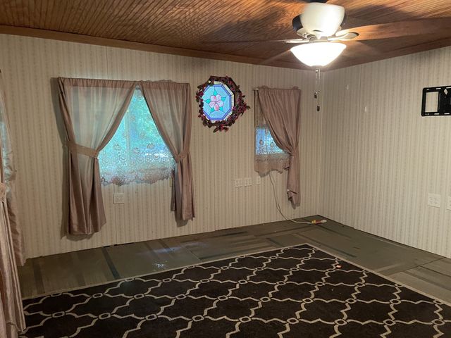 140 Spivey Ln, Gainesboro, TN 38562
