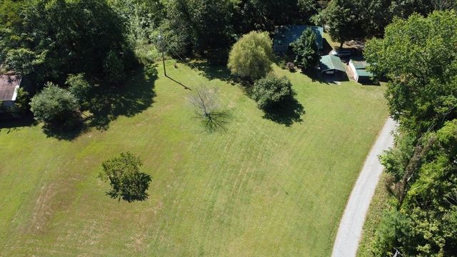 140 Spivey Ln, Gainesboro, TN 38562