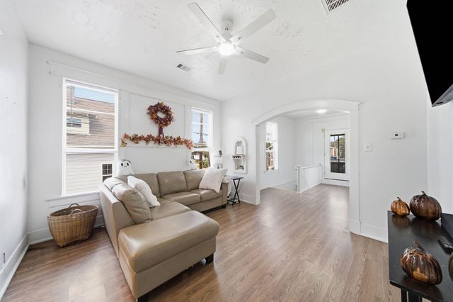1613 39th Street, Galveston, TX 77550