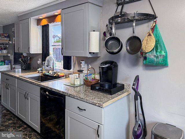 14 E CHURCH ST, Monroe Township, NJ 08831