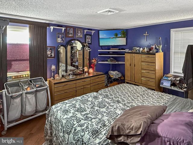 14 E CHURCH ST, Monroe Township, NJ 08831