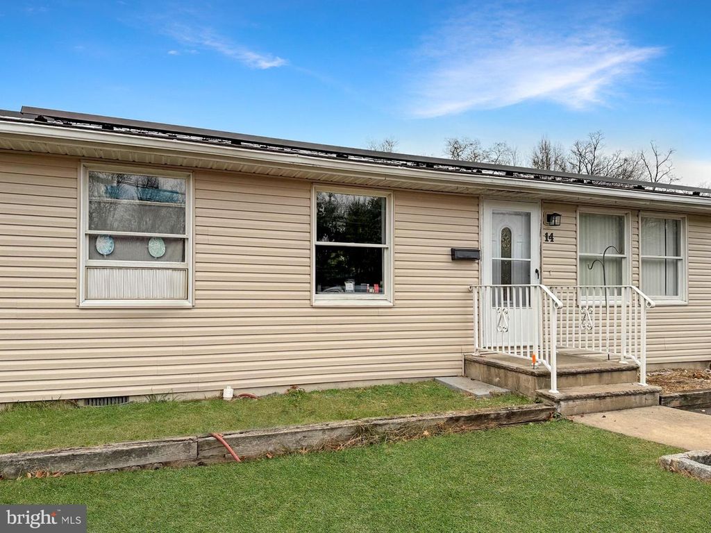 14 E CHURCH ST, Monroe Township, NJ 08831