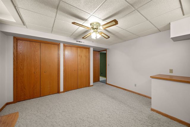 9189 Deer Ridge DR, Cedar Rapids, IA 52411