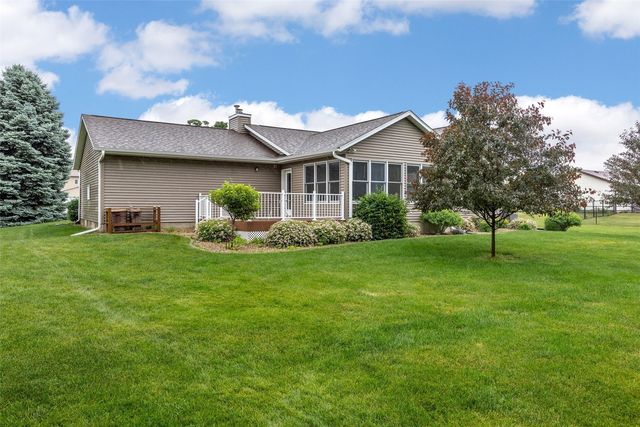 9189 Deer Ridge DR, Cedar Rapids, IA 52411