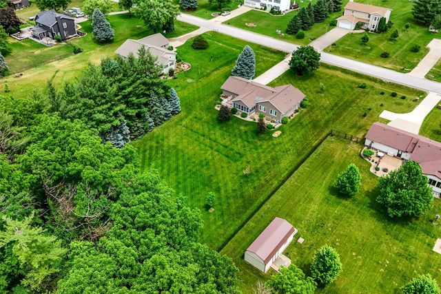 9189 Deer Ridge DR, Cedar Rapids, IA 52411