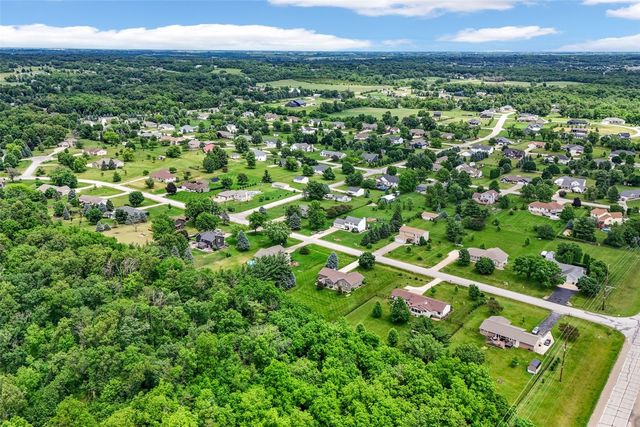 9189 Deer Ridge DR, Cedar Rapids, IA 52411