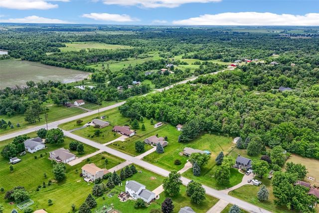 9189 Deer Ridge DR, Cedar Rapids, IA 52411