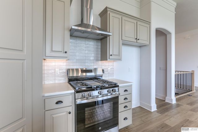 5405 N 190Th Street, Elkhorn, NE 68022