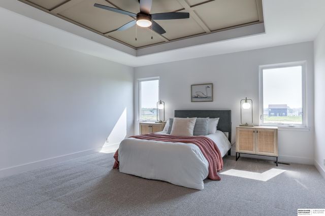 5405 N 190Th Street, Elkhorn, NE 68022