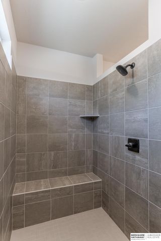 5405 N 190Th Street, Elkhorn, NE 68022