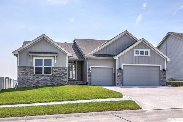 5405 N 190Th Street, Elkhorn, NE 68022