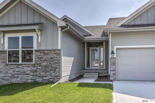 5405 N 190Th Street, Elkhorn, NE 68022