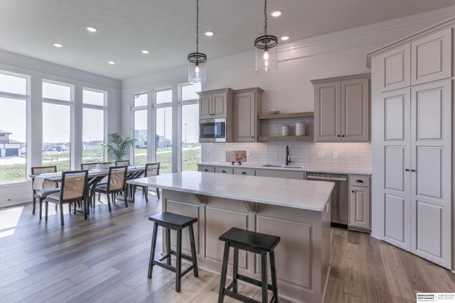 5405 N 190Th Street, Elkhorn, NE 68022
