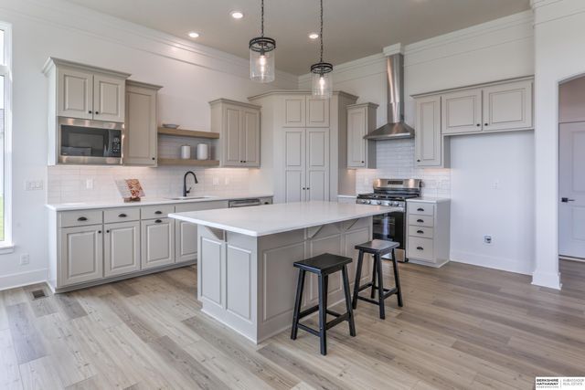 5405 N 190Th Street, Elkhorn, NE 68022