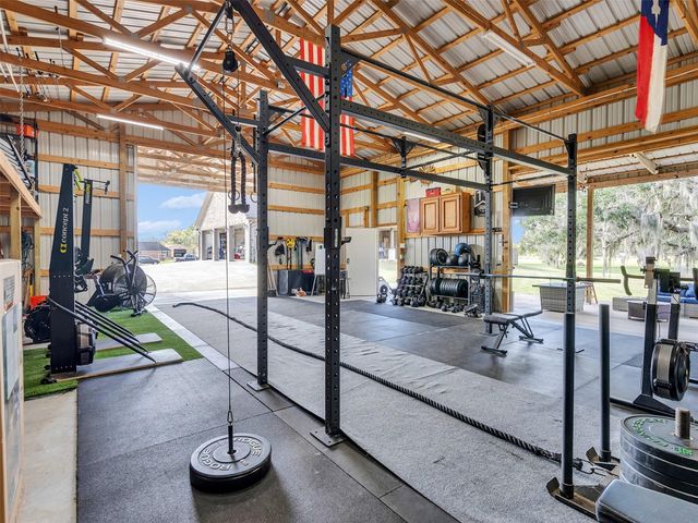 155 Horse Shoe Trail, Angleton, TX 77515