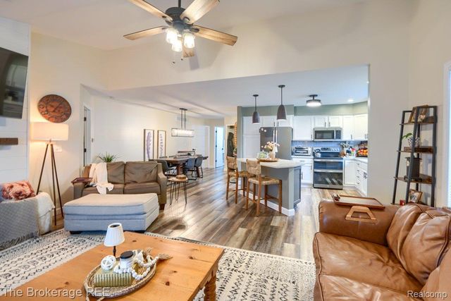 9390 Rayna Drive, Davison Township, MI 48423