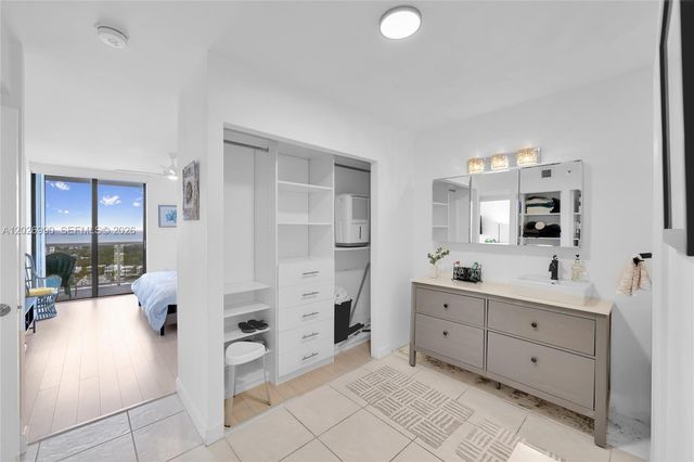 20515 E Country Club Drive 2146, Aventura, FL 33180