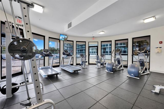 20515 E Country Club Drive 2146, Aventura, FL 33180
