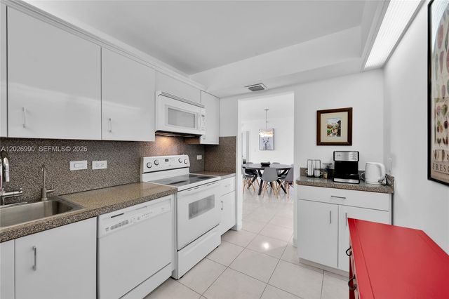 20515 E Country Club Drive 2146, Aventura, FL 33180