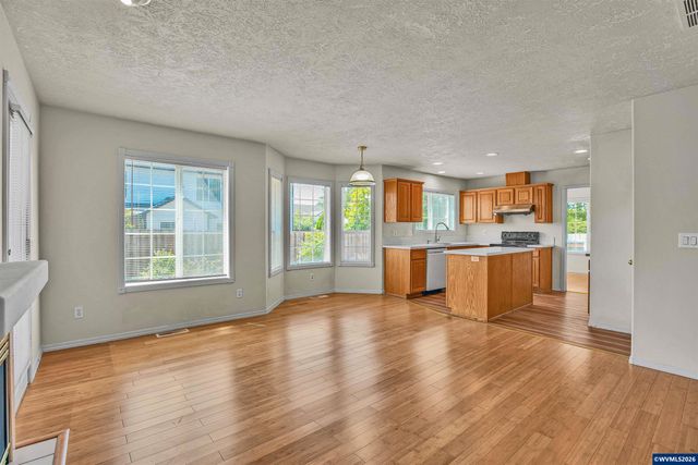 4920 Countryside Dr NE, Salem, OR 97305