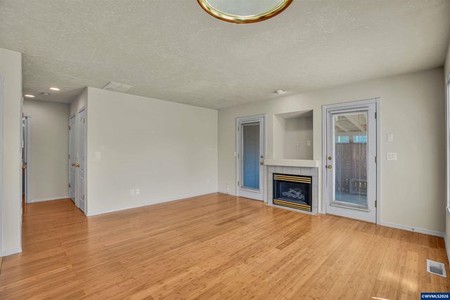 4920 Countryside Dr NE, Salem, OR 97305