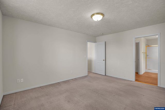 4920 Countryside Dr NE, Salem, OR 97305