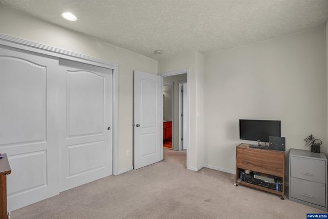 4920 Countryside Dr NE, Salem, OR 97305