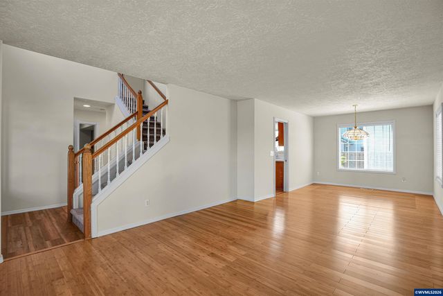 4920 Countryside Dr NE, Salem, OR 97305