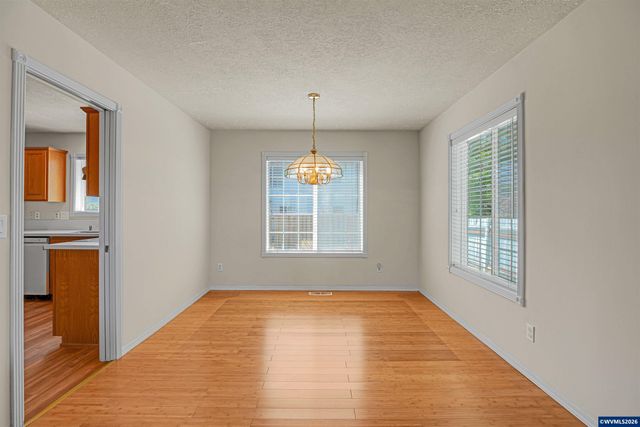 4920 Countryside Dr NE, Salem, OR 97305
