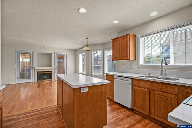 4920 Countryside Dr NE, Salem, OR 97305