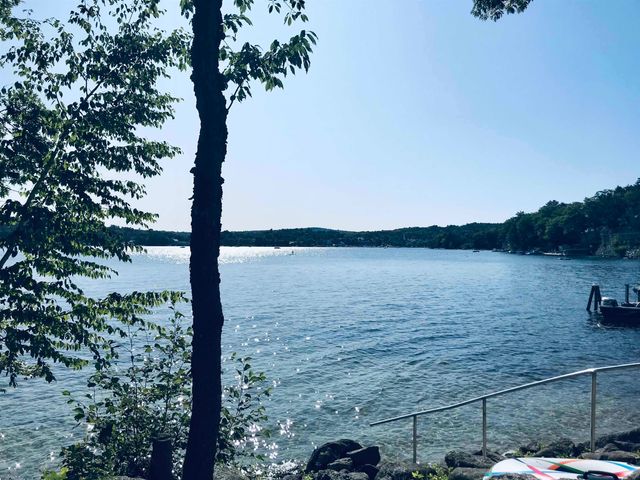 53 Oak Knoll Road, Meredith, NH 03253