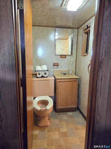 169 Country Club Road, New Britain, CT 06053