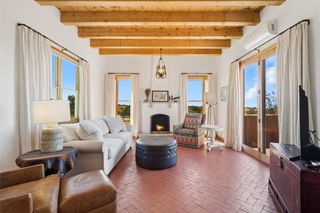 2 Descanso Road, Santa Fe, NM 87508