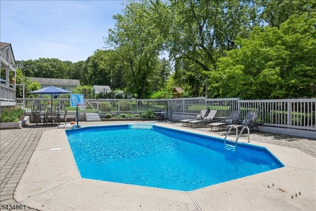 68 Voorhees Corner Rd, Raritan Twp., NJ 08822