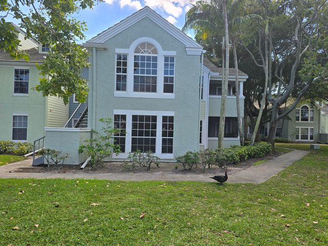 1215 Crystal Way O, Delray Beach, FL 33444