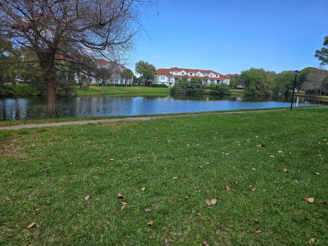 1215 Crystal Way O, Delray Beach, FL 33444