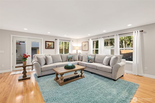 10816 130th Avenue E, Puyallup, WA 98374