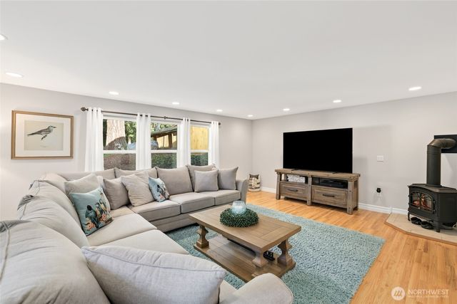 10816 130th Avenue E, Puyallup, WA 98374