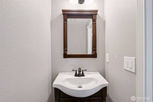 10816 130th Avenue E, Puyallup, WA 98374