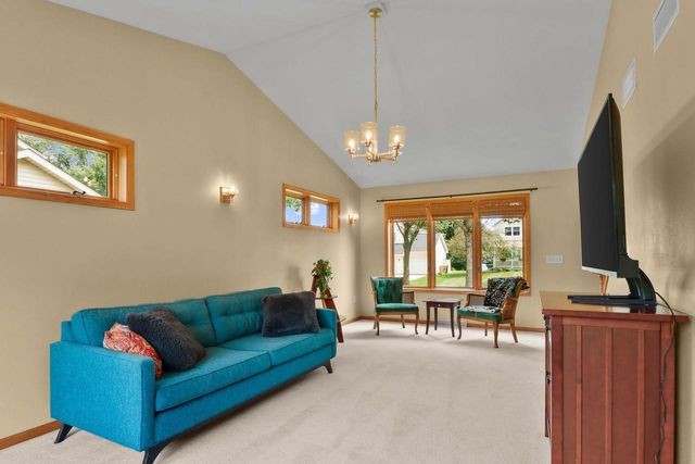 510 Traveler Lane, Madison, WI 53718