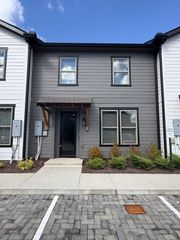 612 Wallace Ct, Nashville, TN 37211