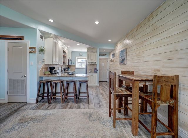 700 Island Retreat 33, Port Aransas, TX 78373