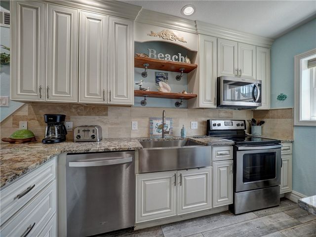700 Island Retreat 33, Port Aransas, TX 78373